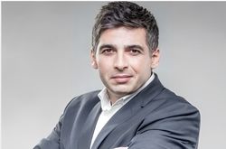حمید گودرزی: بعد از فوت مادرم دیگر زندگی را جدی نمی‌گیرم!