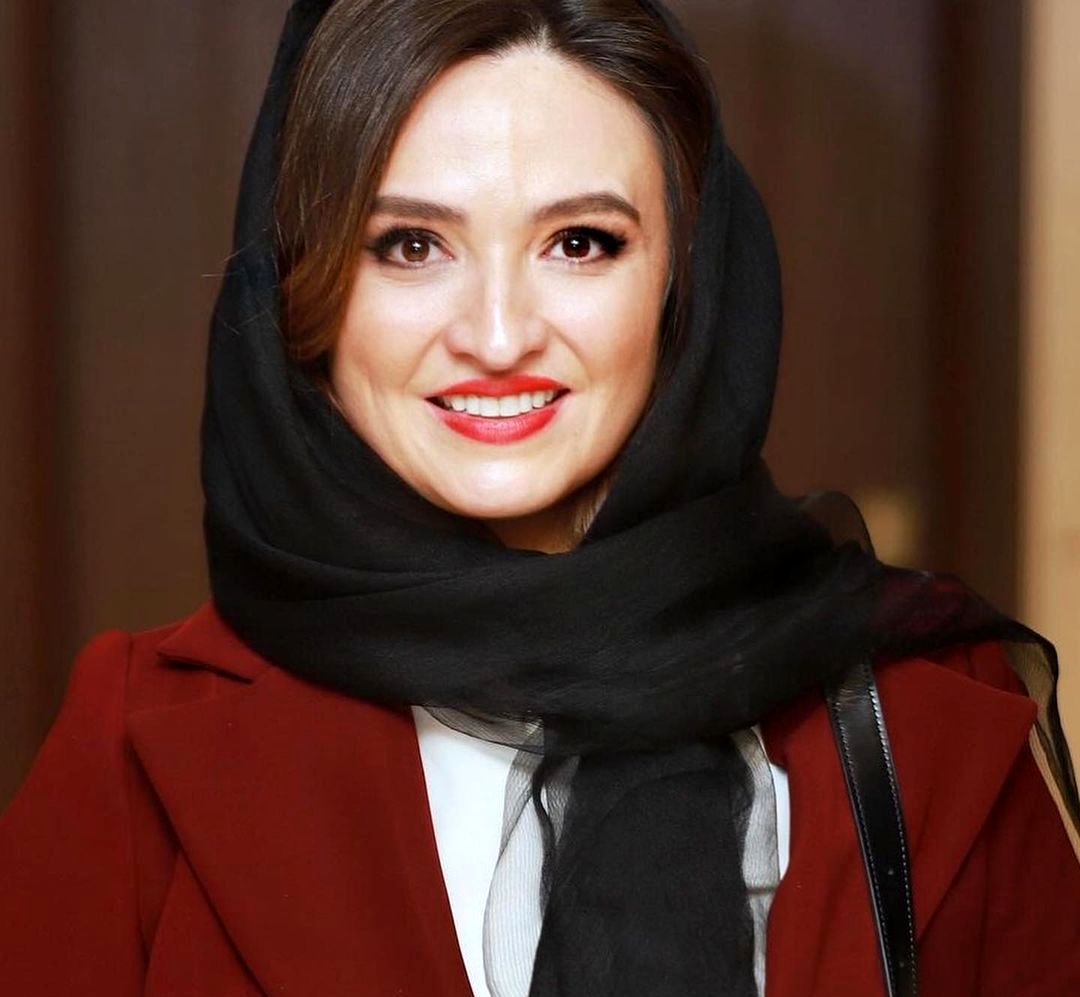 گلاره عباسی با لباس‌های دلبرانه در اکران فیلم "زودپز"؛ شبی پر از استایل و جذابیت!
